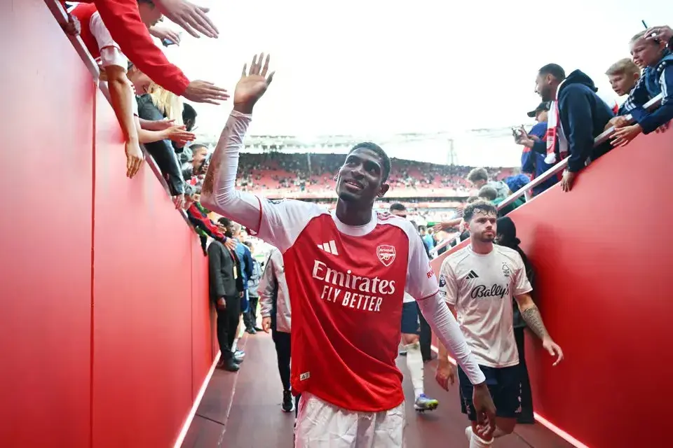 他还能贡献, 贡献了一次 他还能贡献, 贡献了一次